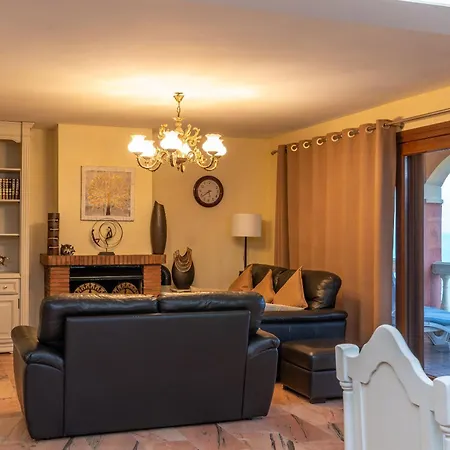 Coastal Retreat 5br - Pool & Seaviews Фуенхірола