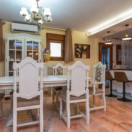 Willa Coastal Retreat 5br - Pool & Seaviews Fuengirola